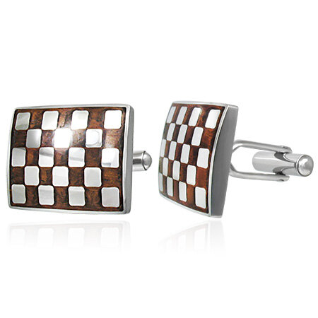 Manschettenknöpfe mit Holzapplikationen