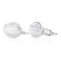 weißer Stein im Manschettenknöpfe